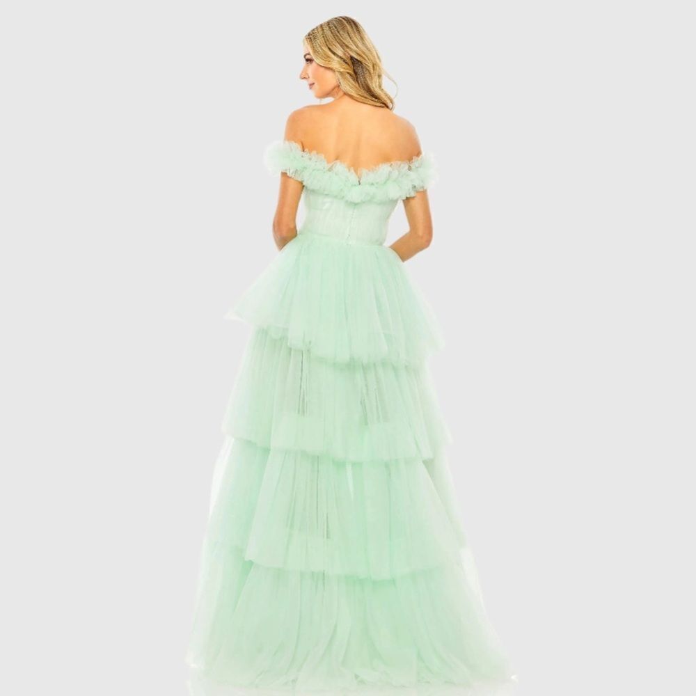 MAC DUGGAL  Off-the-Shoulder
High-Low Tulle Gown Elegant /  size 2 - Picture 2 of 8